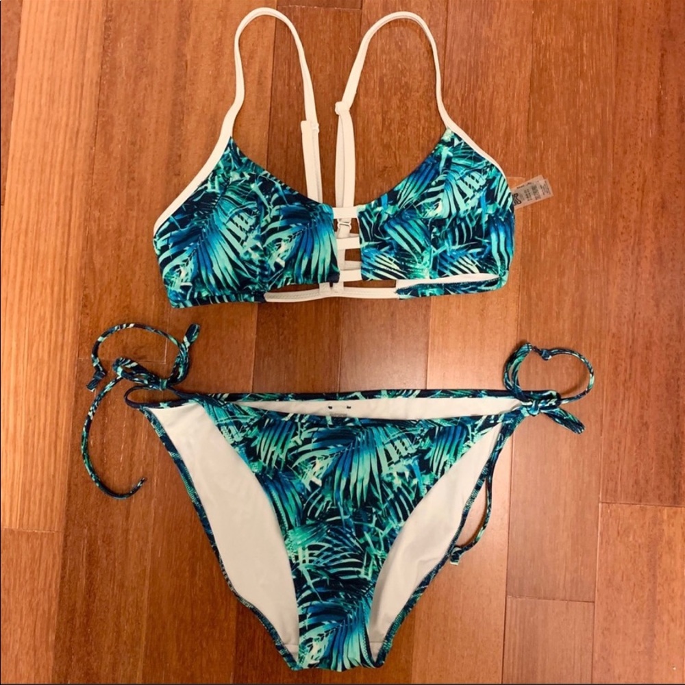 Victoria’s Secret tropical print bikini